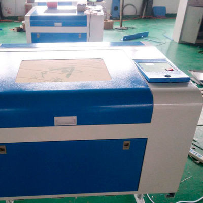 Chine Machine de gravure de laser de CO2 de 120 W, découpeuse à grande vitesse en métal de laser fournisseur